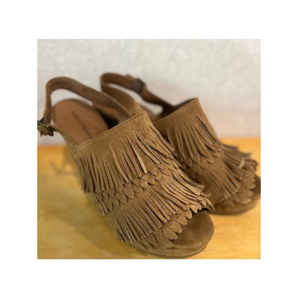 Women’s Lucky Brand Sandals Boho Western Brown Suede Fringe Slingback Wedge FLAW